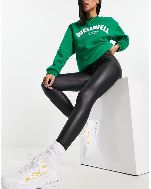 https://img.stylemi.ca/unsafe/fit-in/520x650/filters:fill(fff)/products/asos/34010331-new-look-faux-leather-leggings-in.jpg