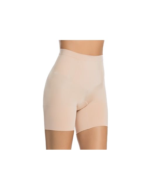 https://img.stylemi.ca/unsafe/fit-in/520x650/filters:fill(fff)/products/bloomingdales/f54287d6-spanx-oncore-mid-thigh-shorts.jpg