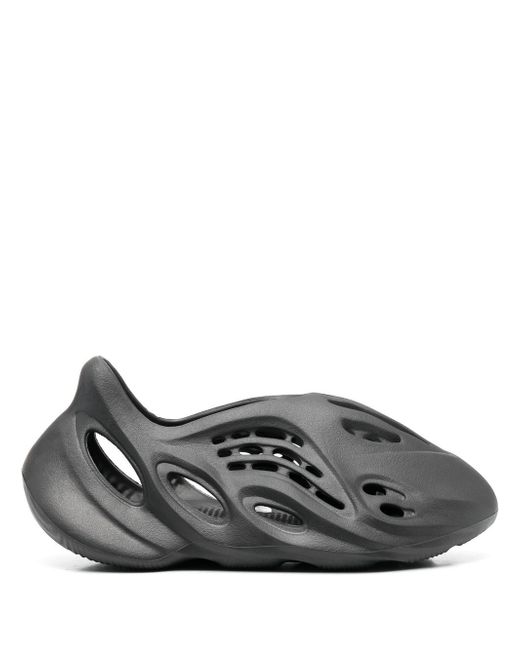 Adidas Yeezy Foam Runner low-top sneakers in Black | Stylemi