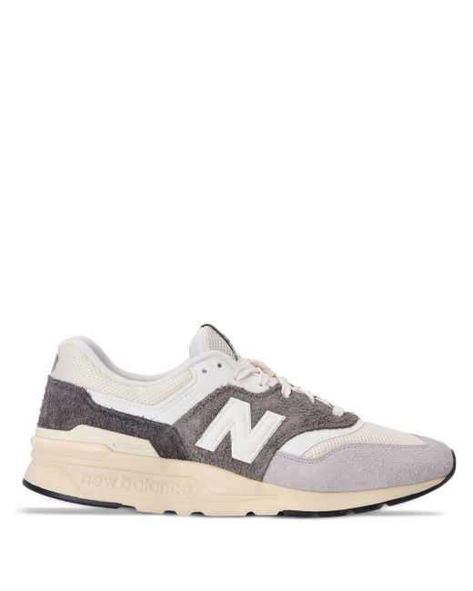 New Balance BB550 low-top sneakers in White | Stylemi